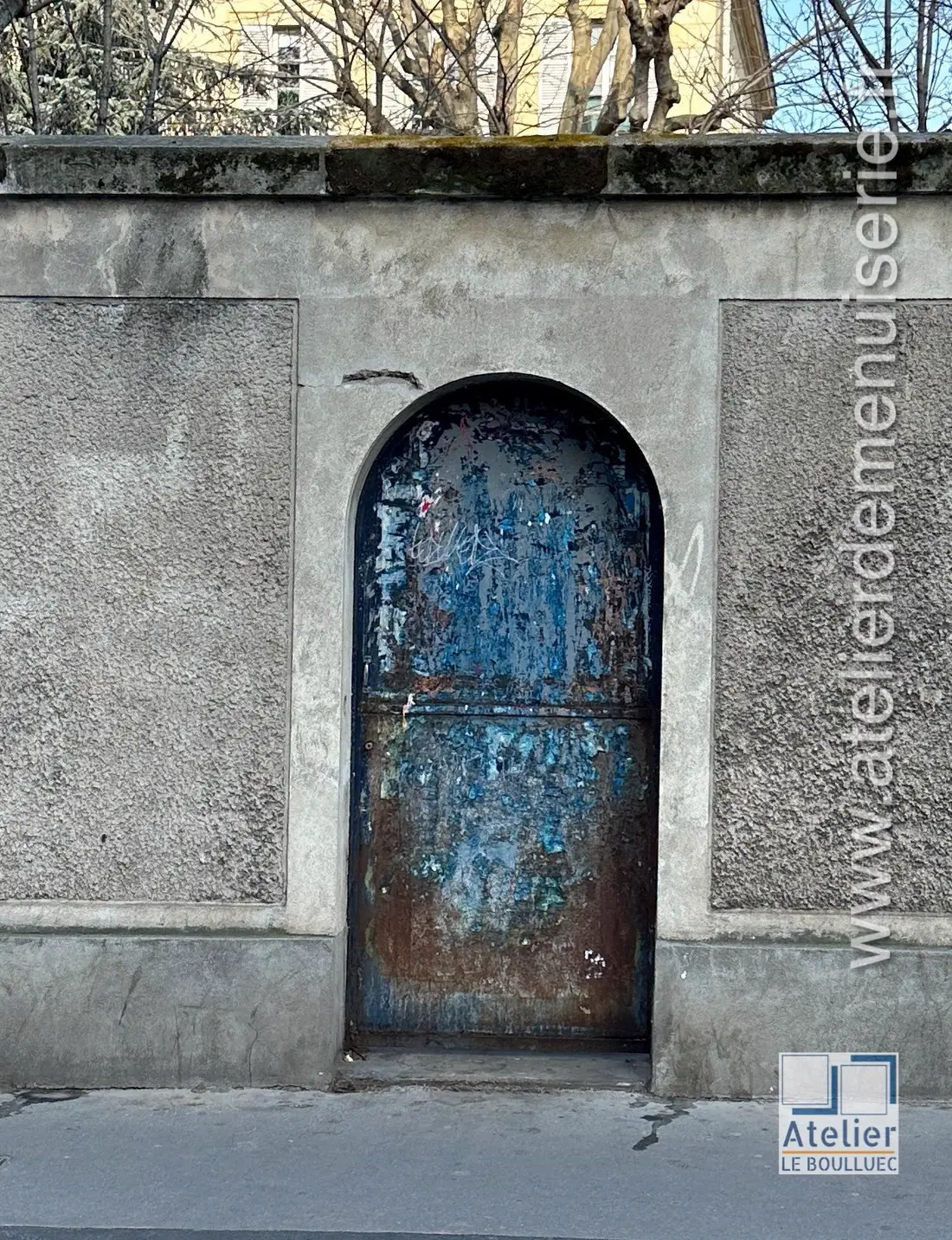 Porte en acier, Institut des Jeunes Aveugles, Paris 7e — avant travaux