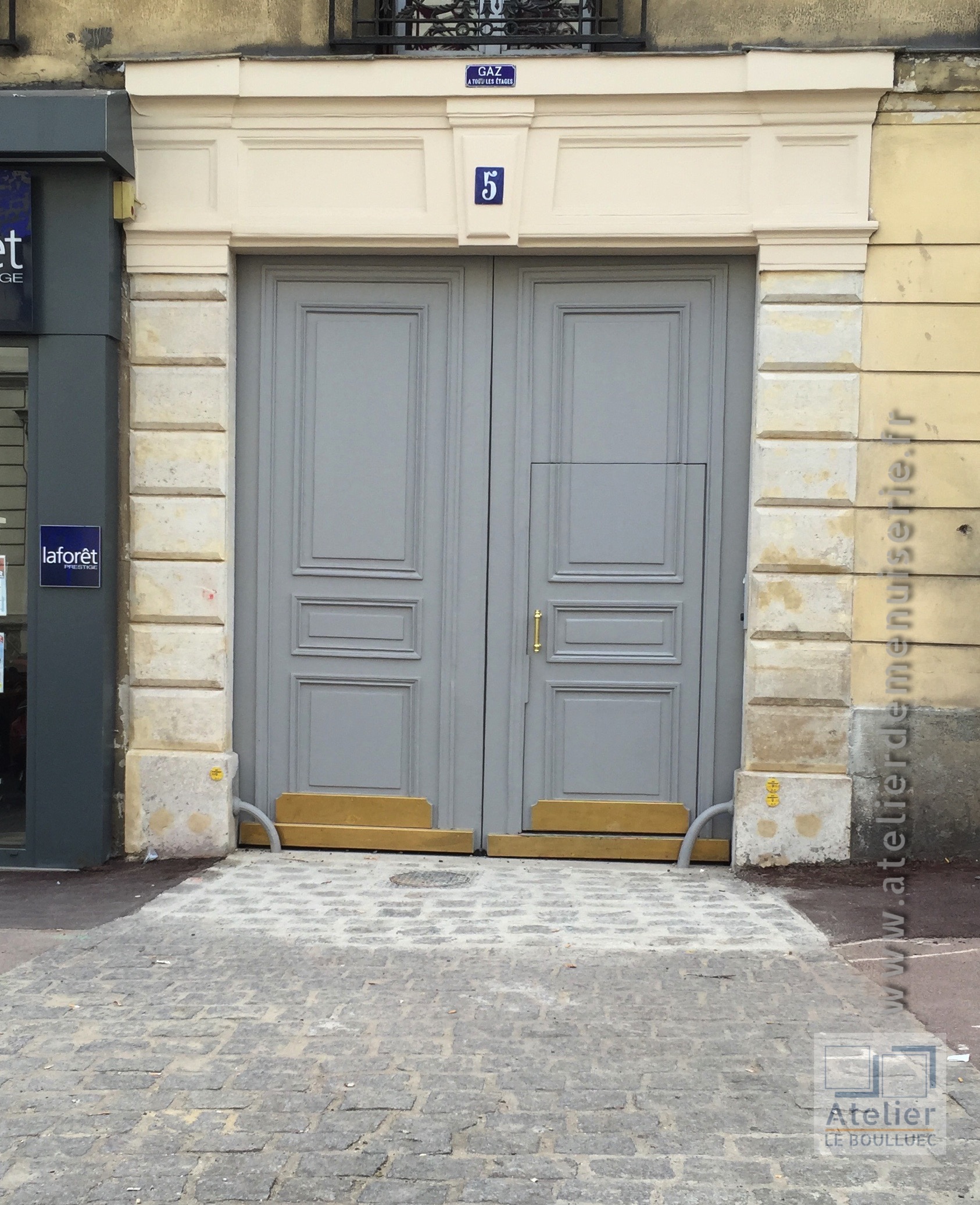 2016 07 Porte Cochère Rénovée Après Peinture 5 Rue Dailly à Saint Cloud