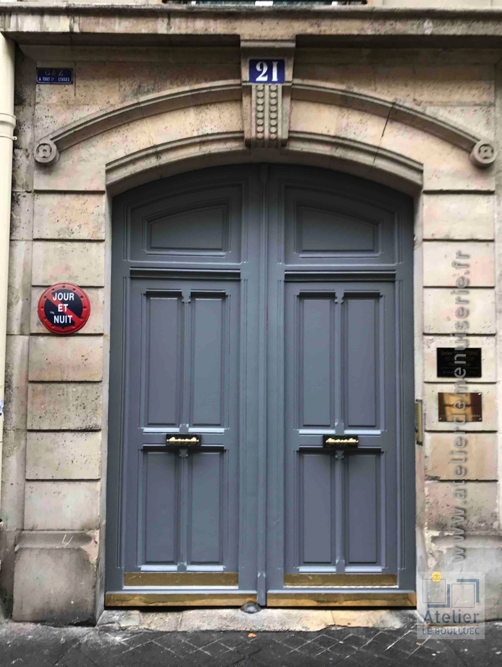 2017 02 Porte Cochère Rue De Saint Petersbourg Paris 8