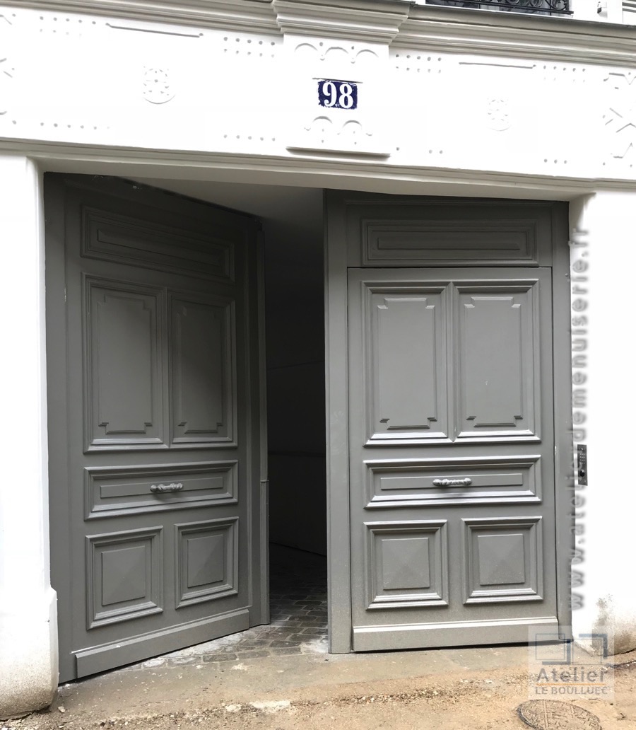 2017 09 Porte Cochère 98 Rue Des Dames Face Extérieur Après Restauration