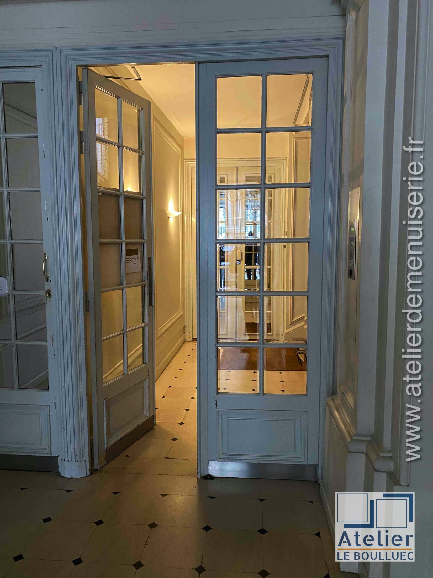 2021 09 Porte Sas 27 Rue Fortuny P1 Avant Remplacement