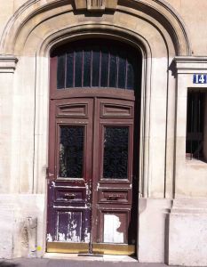 Porte Sur Rue 14 Bd E Quinet 0 Avant Restauration
