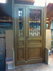Porte Sur Rue Corbeilller 2 Tiercée Chêne Avec Grilles Atelier