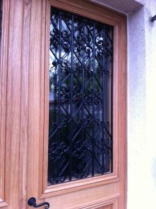 Porte Sur Rue Corbeilller 4 Tiercée Chêne Avec Grilles 3